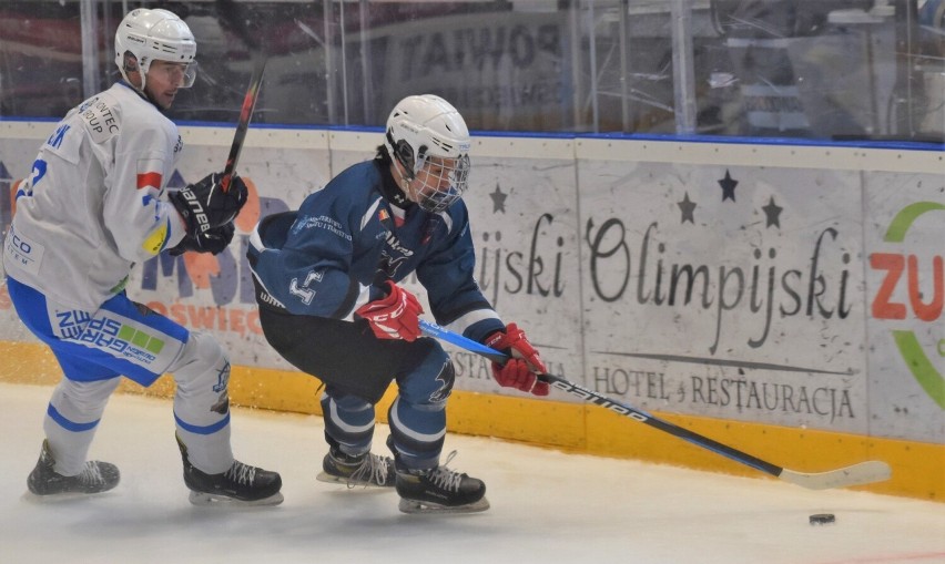 1 liga hokejowa: UKH Unia Oświęcim - SMS PZHL Katowice 5:4...