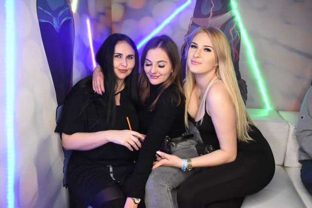 Bajka Disco Club to miejsce, które w weekendy przyciąga ludzi spragnionych zabawy. Zobacz najładniejsze dziewczyny, które pojawiły się w tym  miejscu w ostatnim czasie.

Zobacz także:

Top 10 nowych lokali na starówce, w których można dobrze zjeść