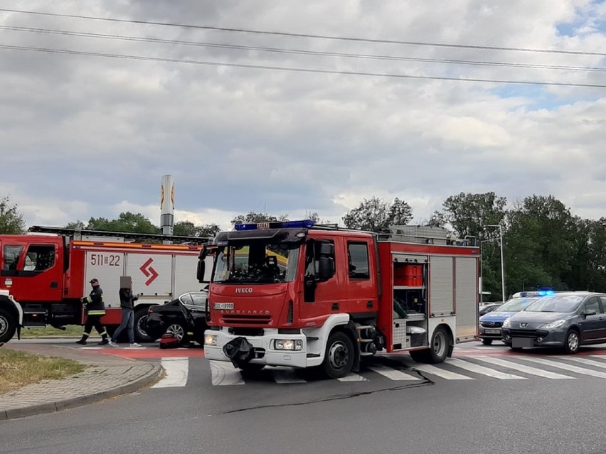 Kolizja dwóch pojazdów na Wojska Polskiego       