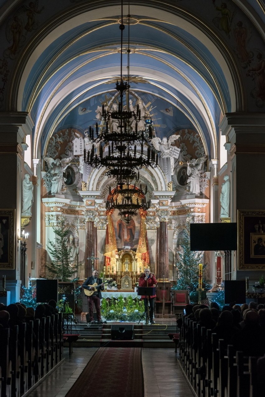 Koncert świąteczny 2020: Kolędy na dwa instrumenty w św. Wojciechu [ZDJĘCIA]