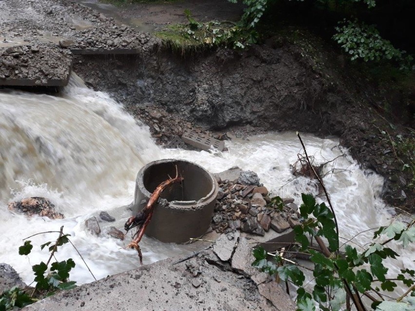 Gmina Tymbark szacuje straty spowodowane przez ulewne deszcze i wezbraną rzekę