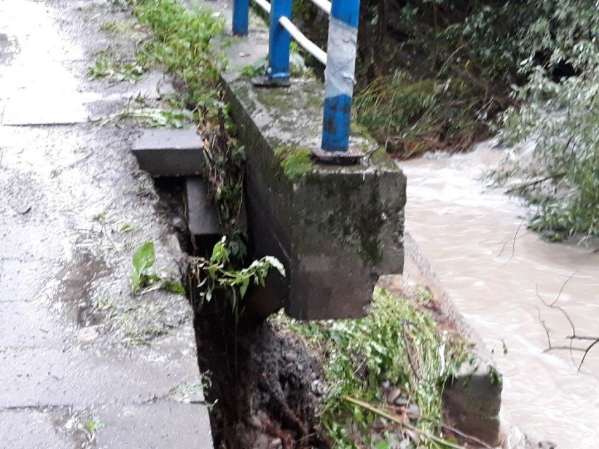 Gmina Tymbark szacuje straty spowodowane przez ulewne deszcze i wezbraną rzekę