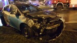 Wypadek na Rondzie Inwalidów w Łodzi. W zderzeniu ranne trzy osoby [ZDJĘCIA]