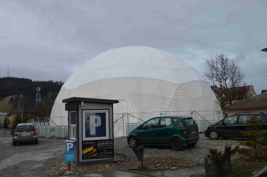 Zakopane. Kosmiczna kopuła w parku kulturowym [ZDJĘCIA]