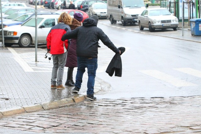 Na jezdni i chodnikach może być ślisko