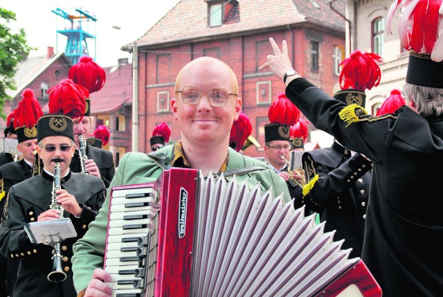 &quot;Jadymy na bogato&quot; - reklama Śląska nie spodobała się w kraju, ale w regionie też