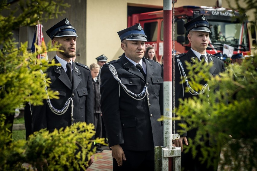 Gminne obchody Dnia Strażaka w Pastwie. Odznaczenia i poświęcenie nowego wozu [ZDJĘCIA]