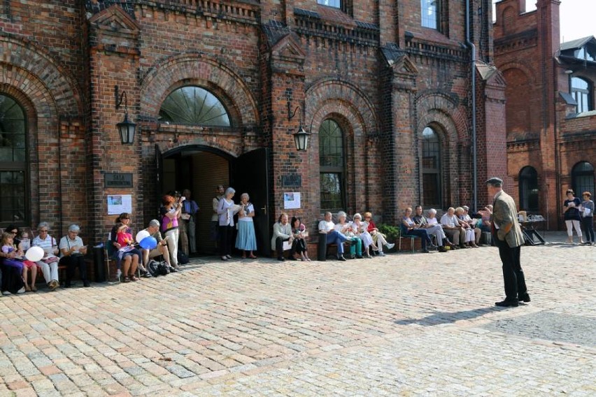 Będzie to spacer po niezwykłym terenie, który w dużym...