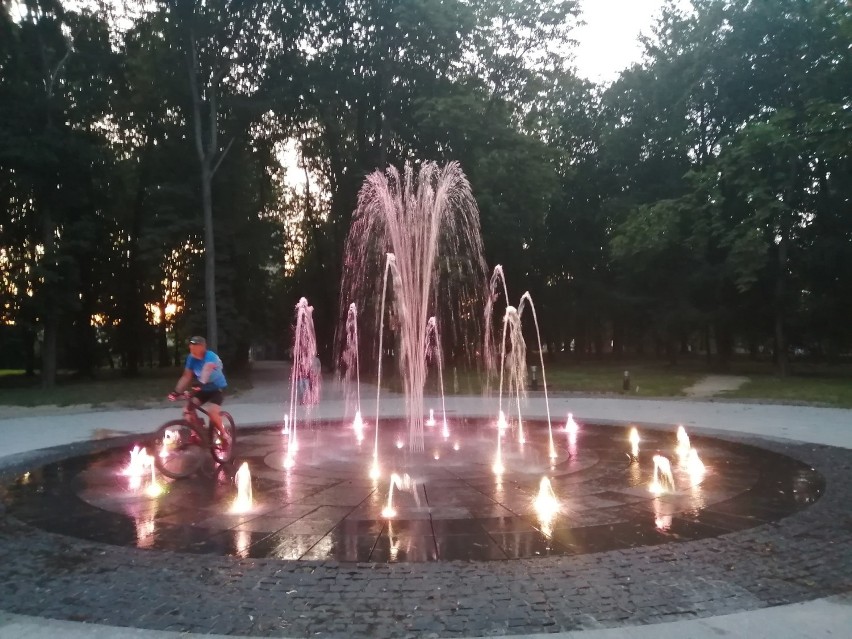 Kolorowe fontanny w Sandomierzu - nowa atrakcja dla mieszkańców i turystów 
