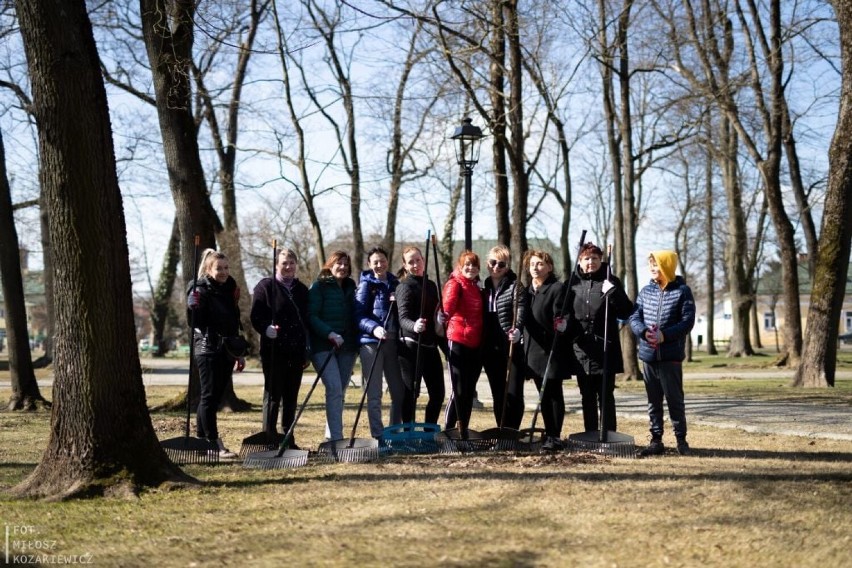 Suwałki. Ukrainki posprzątały Park - nie podoba się to wielu mieszkańcom 