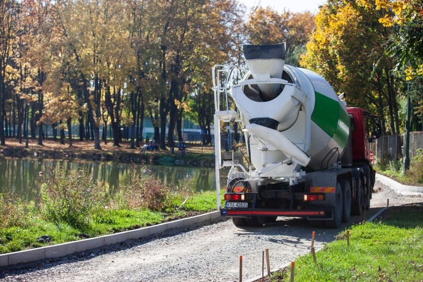 W kwestii braku aktualnej koncepcji dalszej zabudowy Krakowa...