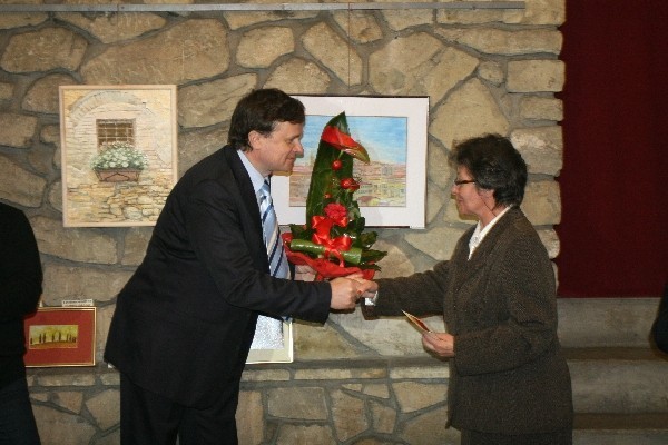 Krynickim twórcom wystawy gratulował burmistrz Reśko