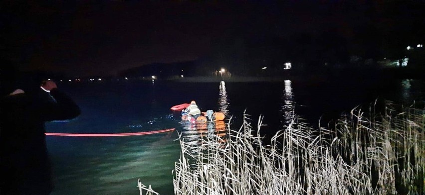 Na jeziorze Klukom w nocy topił się młody stargardzianin. Wyciągnęli go choszczeńscy strażacy