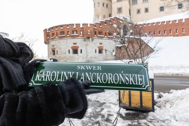 Skwer u podnóża Zamku Królewskiego na Wawelu dostał imię Karoliny Lanckorońskiej
