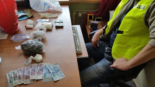 Pół kilograma narkotyków w rękach policji