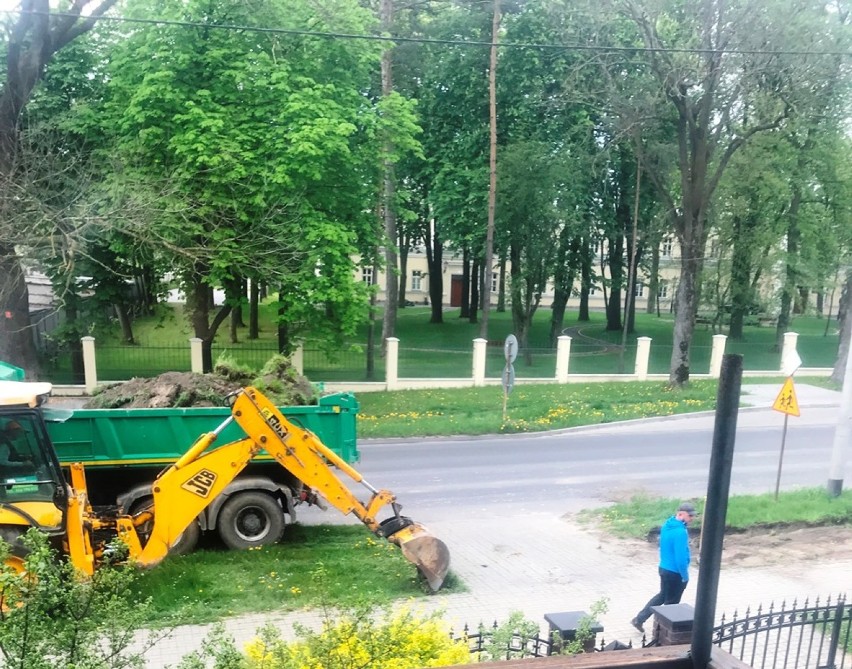 Chełm. Budowa ścieżki rowerowej na ul. Hrubieszowskiej  rozpoczęta. Zobaczcie zdjęcia