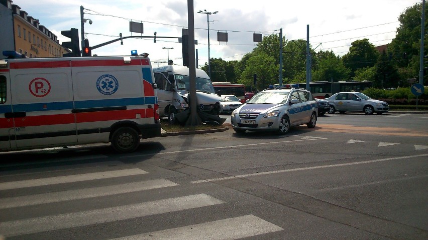 Wypadek na Hucisku w Gdańsku. Siedem osób poszkodowanych [WIDEO, ZDJĘCIA]