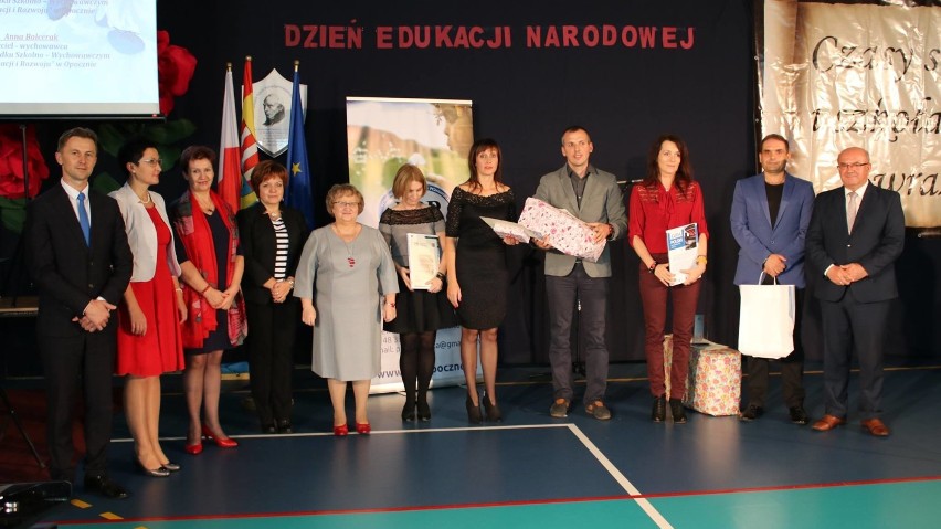 Dzień Nauczyciela w Opocznie. Nagrody odebrali wychowawcy roku powiatu opoczyńskiego i Opoczna