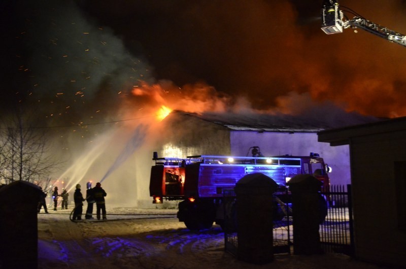 Janikowo. Pożar hali z piankami technicznymi