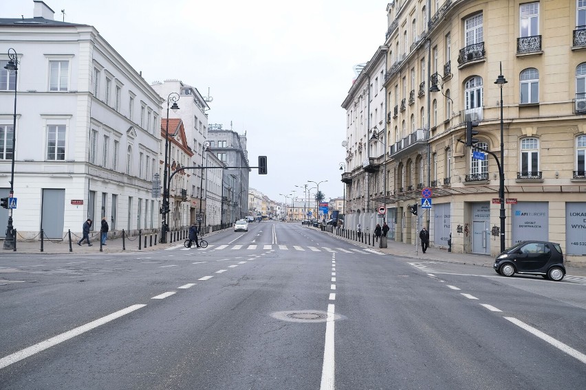 Nowe Centrum Warszawy. Kolejna ulica w ścisłym centrum stolicy zamknięta dla samochodów osobowych? ZDM zapowiada duże zmiany