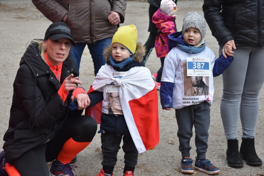 Mieszkańcy regionu pobiegli w Szubinie Tropem Wilczym