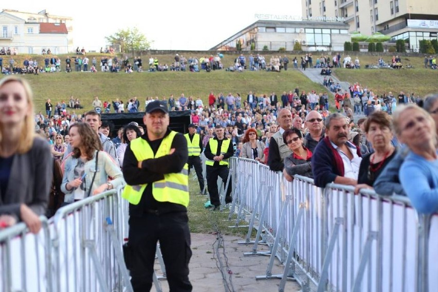 Mieszkańcy Łomży na imprezach sprzed lat. Poznajesz kogoś?