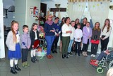 Uczniowie Szkoły Podstawowej w Korzeniewie odwiedzili mieszkańców kwidzyńskiego Domu Pomocy Społecznej [ZDJĘCIA]