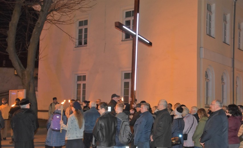 Oświęcimska Droga Krzyżowa przeszła ulicami miasta z parafii...