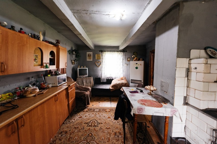 „Nasz nowy dom” na Lubelszczyźnie. Ekipa programu wyremontowała dom w Skierbieszowie. Zobacz zdjęcia przed i po