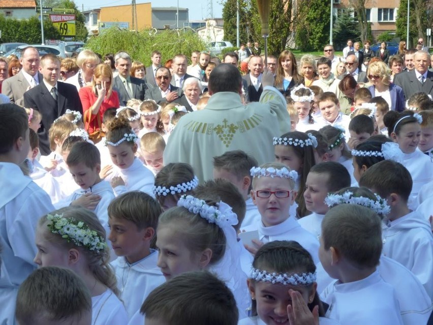 Chodzież: Komunia 2013. Dzieci z parafii NNMP przyjęły sakrament [FOTO]