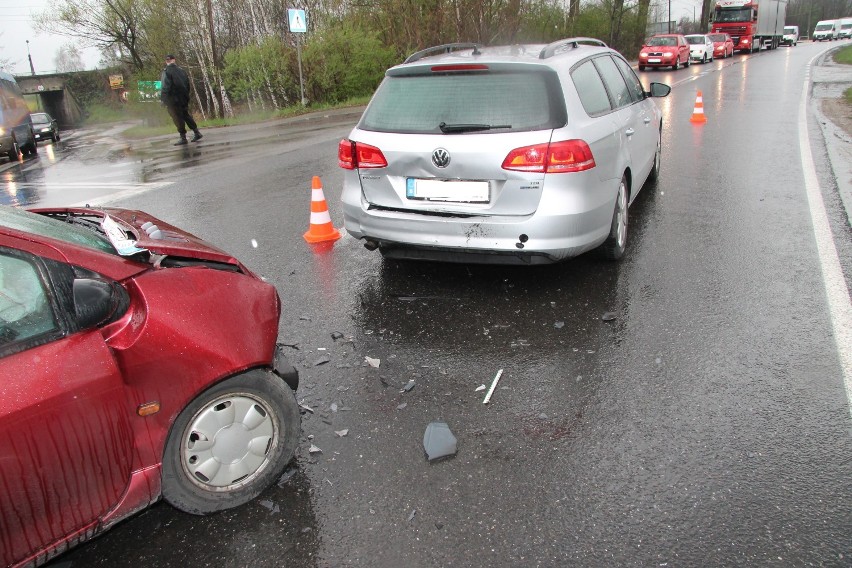 Wypadek w Bobrku. Zderzyły się dwa samochody