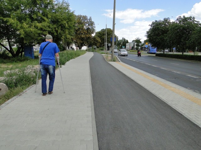 Droga rowerowa wzdłuż ulicy Beliny-Prażmowskiego powstaje po północnej stronie jezdni.