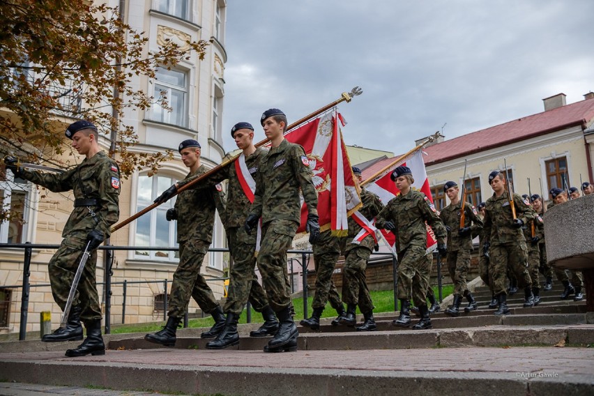 Tarnów. Uczniowie XVI LO uczcili 81. rocznicę powstania Państwa Podziemnego [ZDJĘCIA]