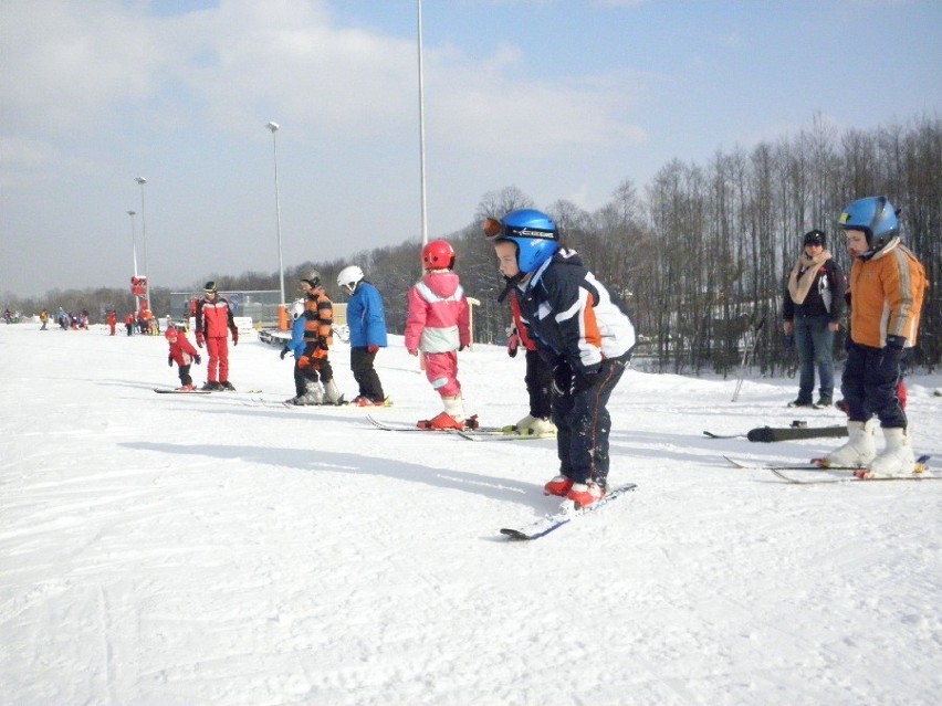 Ferie zimowe 2013 w Beskidach [ZDJĘCIA]. Zobacz tłumy na Dębowcu