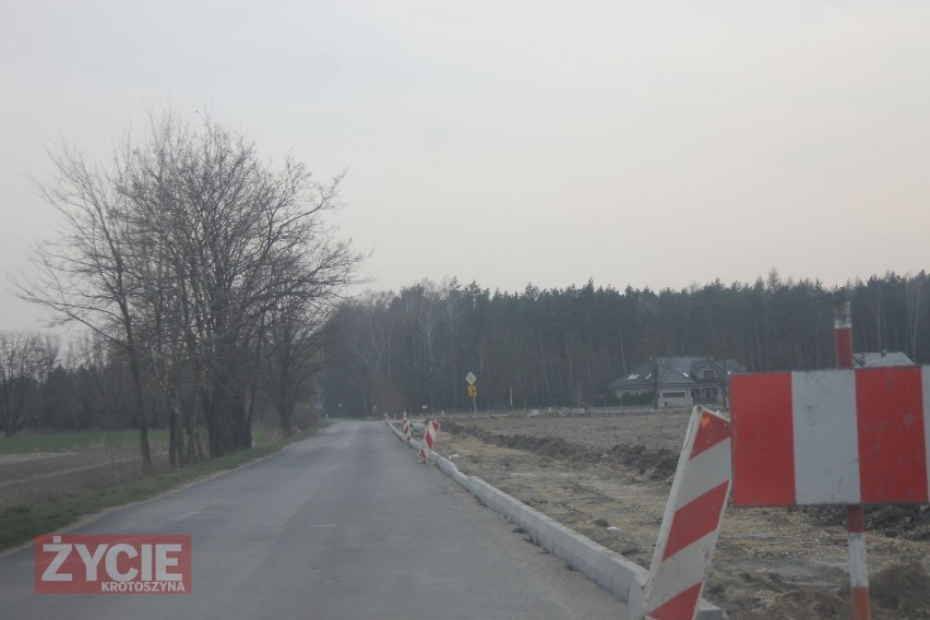 Budowa ścieżki pieszo-rowerowej w Chachalni [ZDJĘCIA]              