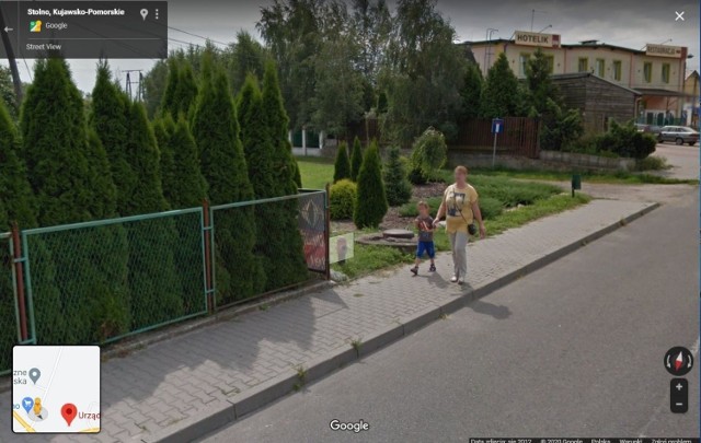 Kogo złapała kamera Google Street View w gminie Stolno? Zobacz zdjęcia - może rozpoznasz siebie, rodzinę lub znajomych! Aby przejść do galerii, wystarczy przesunąć zdjęcie gestem lub nacisnąć strzałkę w prawo.