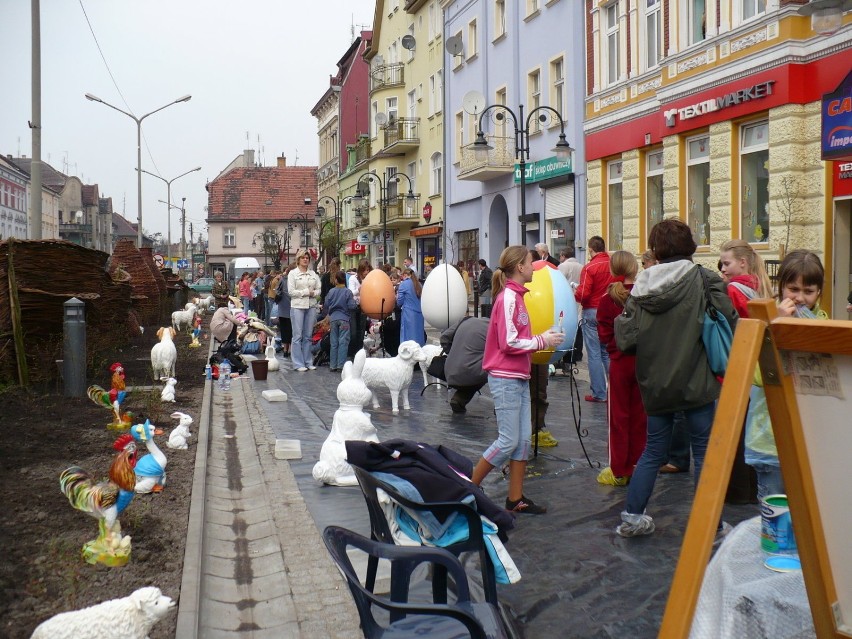 W kolejce do pomalowania czekają jaja, zające, kurczaki i...