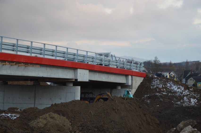 Wieruszyce. Nowy most gotowy, kiedy zostanie otwarty dla kierowców? [ZDJĘCIA]