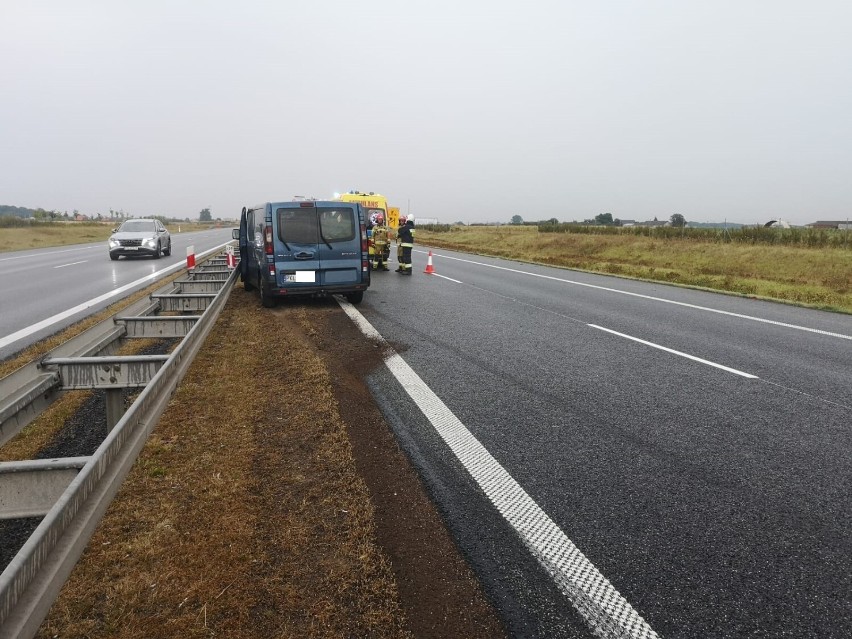 Wypadkowy poranek na autostradzie pod Nowym Tomyślem [ZDJĘCIA]