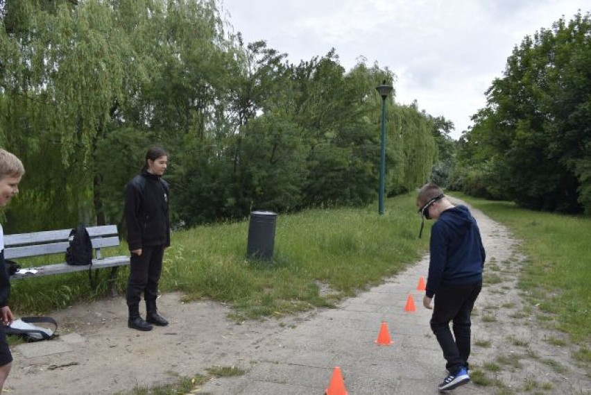 Bieg Urwisa w Parku Przyjaźni w Kaliszu. Wystartowało 12 drużyn z kaliskich szkół. ZDJĘCIA