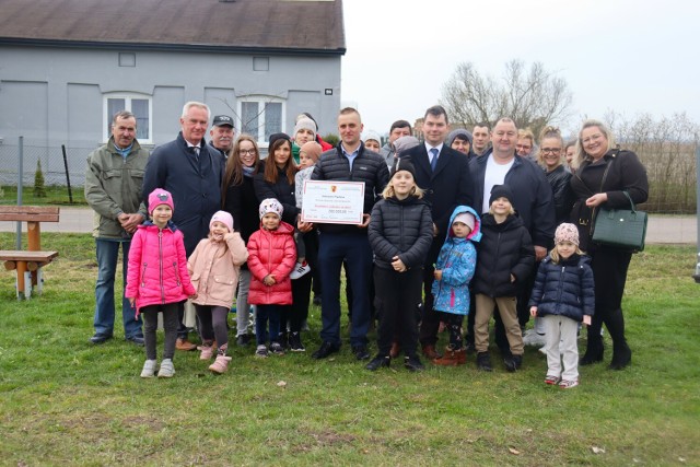 W piątek, 22 marca marszałek Grzegorz Schreiber przekazał dobre wieści mieszkańcom Prądzewa i Chrząstówka