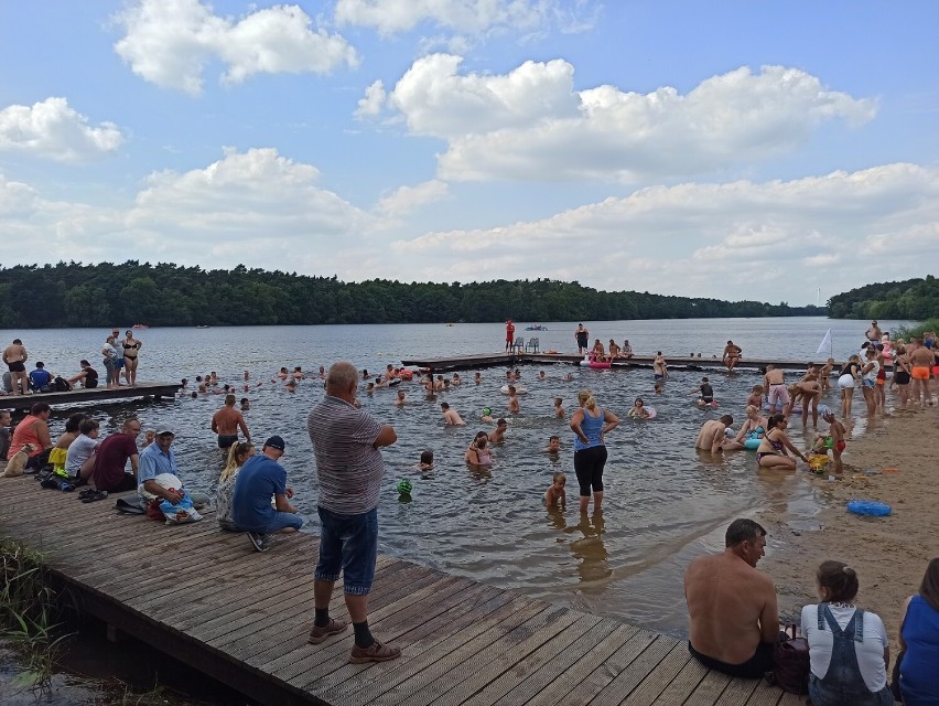 Na plażach w Licheniu Starym wypoczywa mnóstwo turystów