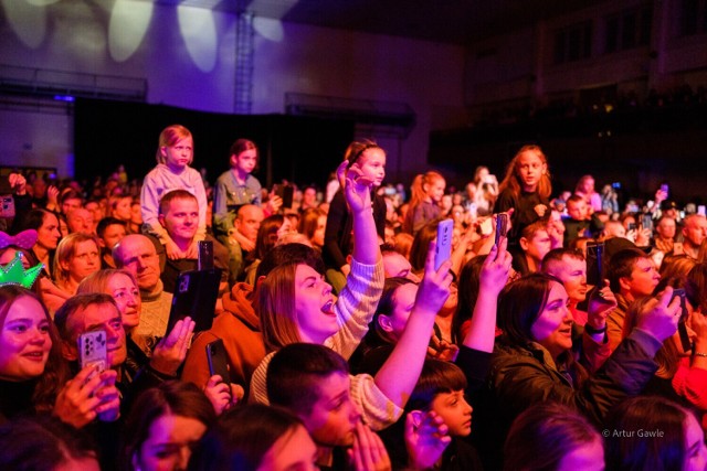 Publiczność podczas koncertu charytatywnego w Skrzyszowie bawiła się doskonale