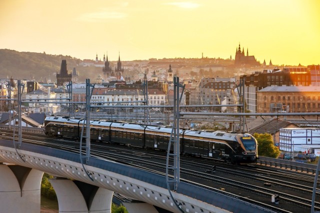 Pociąg Leo Express z Pragi do Wrocławia.