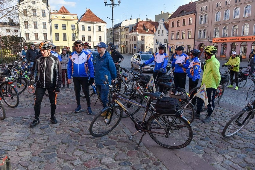 Wiosenna Rowerowa Masa Krytyczna przejechała ulicami...