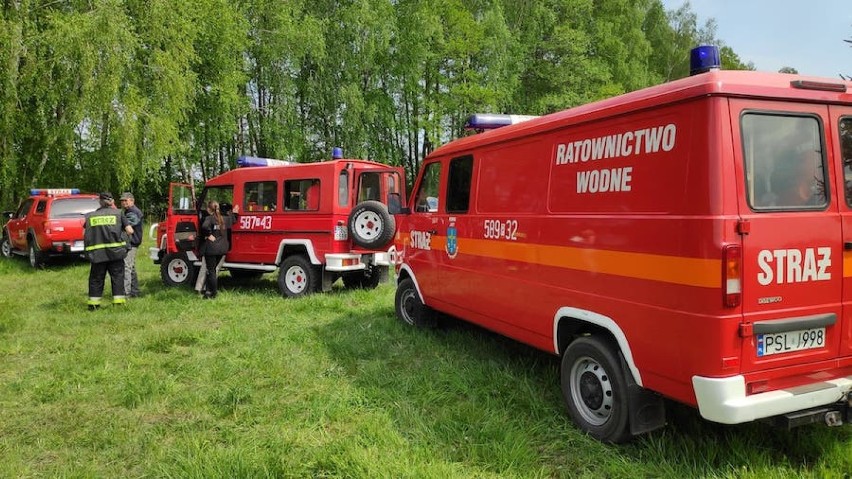 Wypadek na Jeziorze Kosewskim, trwają poszukiwania kajakarza