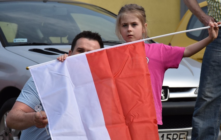 Święto Flagi w Jastrzębiu, przemarsz mieszkańców