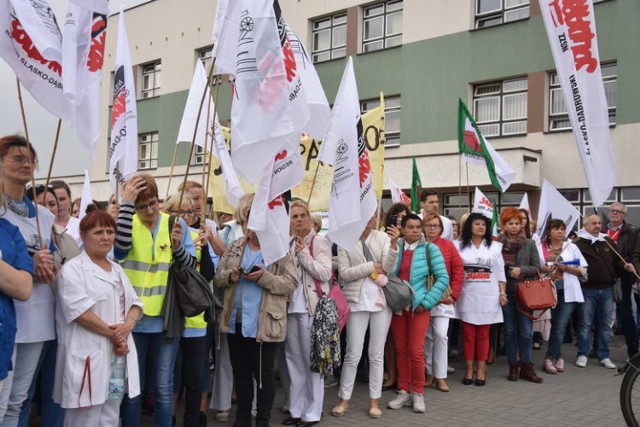 Dyrekcja szpitala przychyliła się do postulatów protestujących w zakresie uregulowania norm warunków pracy