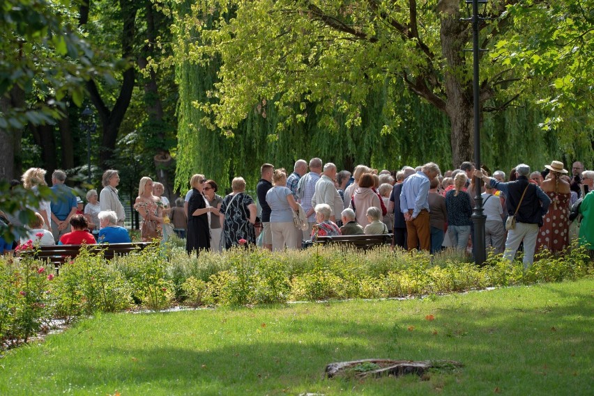 Buski park tętnił życiem. Wiele atrakcji i tłumy ludzi. Zobacz zdjęcia