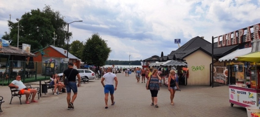 Wypoczywać nad Jeziorem Białym najlepiej w środku tygodnia - zobaczcie zdjęcia